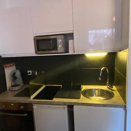 Vue Mer. Calme Et Idealement Situe Apartment